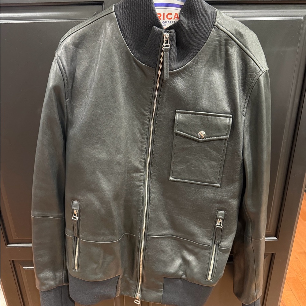 Men's Black Leather Bomber Jacket - Classic Zip Front- Hugo Boss- large